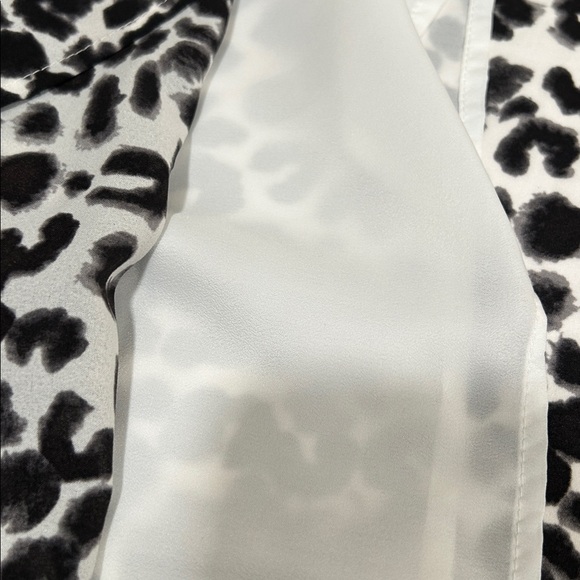 Leopard Print Sanctuary Off-Shoulder Shift Dress - Picture 6 of 7